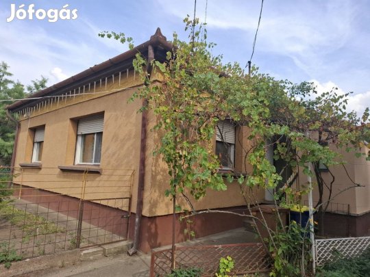 Tápiószelei 68 nm-es ház eladó