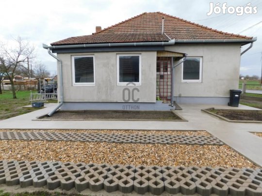 Tápiószelei 72 nm-es ház eladó
