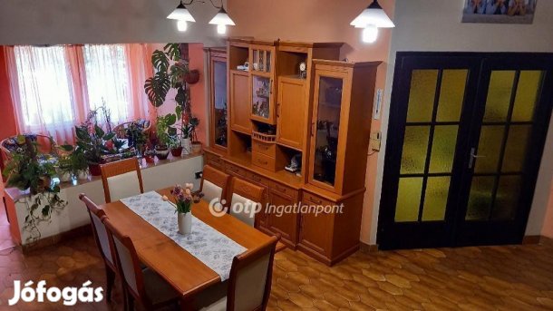 Tápiószelei eladó 168 nm-es ház