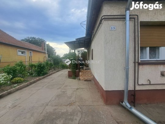 Tápiószelei eladó 53 nm-es ház
