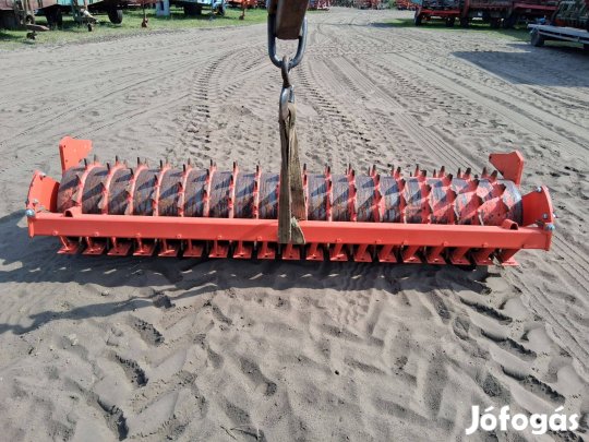 Tarajos henger 235 cm széles 40 cm átmérőjű tisztítóval