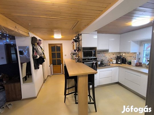 Tárnok, Rákóczi úton 70 m2 családi ház, 2 szoba + nappali