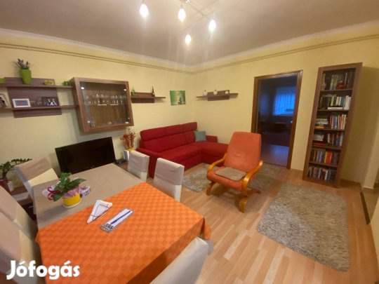 Társasházi lakás Veszprémben eladó