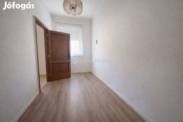 Társasházi lakás saját kerttel Gyömrőn