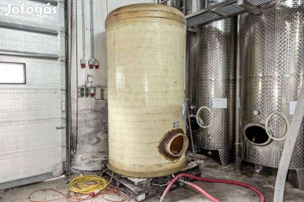 Tartály, esővíz gyűjtő bortartály, üvegszálas tartály 4000 liter