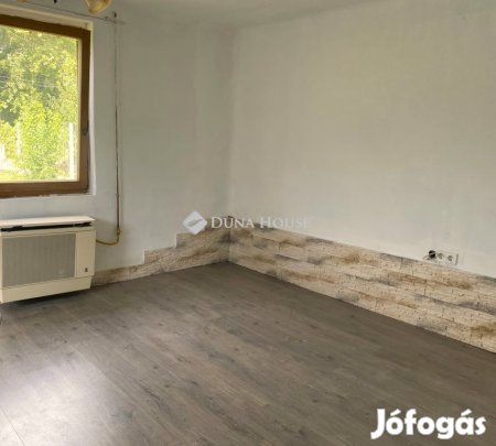 Tassi eladó 49 nm-es ház