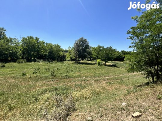 Tata-Tata,  egyéb telek eladó