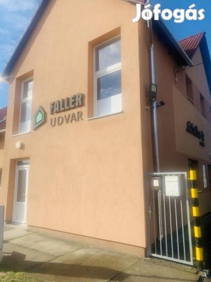 Tata, 12 szobás  tégla lakás kiadó