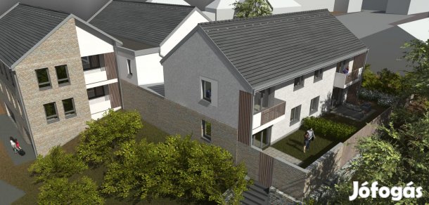 Tata, 3 szobás  tégla lakás eladó