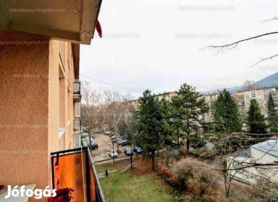 Tatabánya Újváros Komáromi utca panorámás lakás eladó