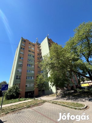 Tatabánya-Újvárosban lakás eladó