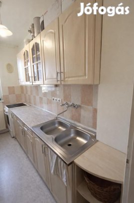 Tatabánya, 1+1 szobás  tégla lakás eladó