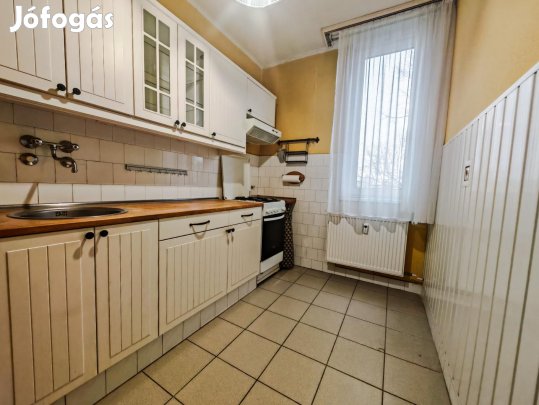 Tatabánya, 2 szobás  tégla lakás eladó