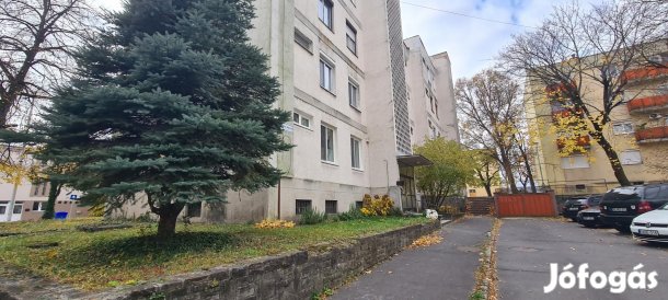 Tatabánya, 2 szobás tégla lakás eladó