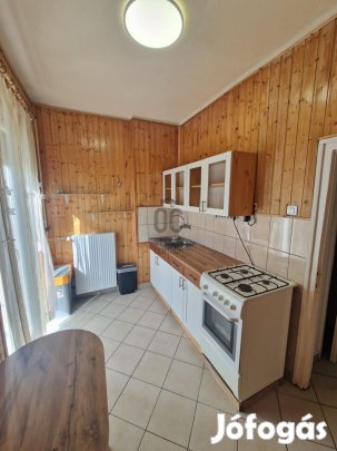 Tatabányai eladó tégla társasházi lakás