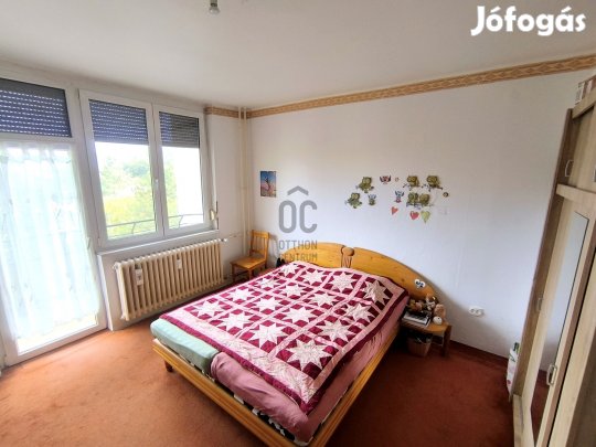 Tatabányai eladó tégla társasházi lakás