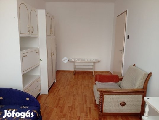 Tatabányai kiadó 49 nm-es lakás