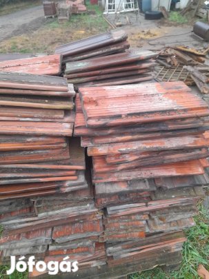 Tatai szallag cserép 1200db elado.Szállitás megoldhato.