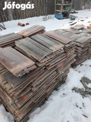 Tatai szallag cserép 1500db elado.Szállitás megoldhato.