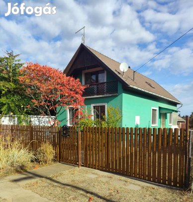 Tavaszi Akció! Nagykörűben családi ház Eladó!