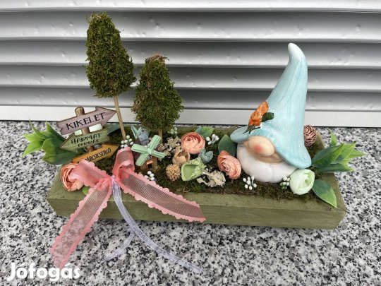 Tavaszi asztaldísz ( manós ) 