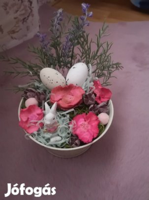Tavaszi asztaldísz nyuszis figurával