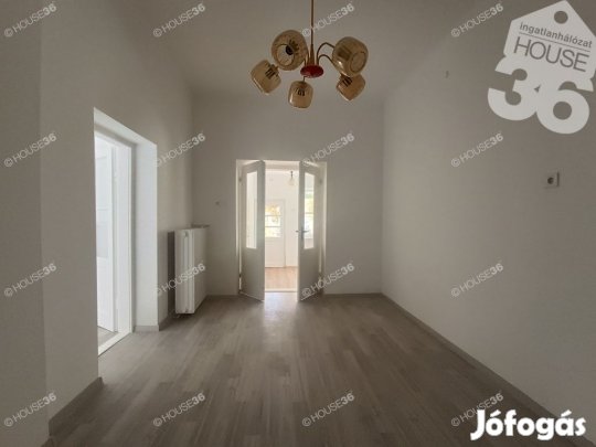 Tavaszi költözésre kész lakás - remek helyen!