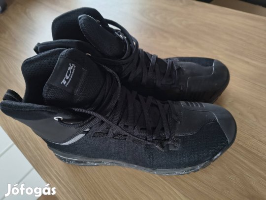 Tcx motoros bakancs 43-as méret 