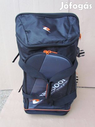 Teampool gurulós sporttáska