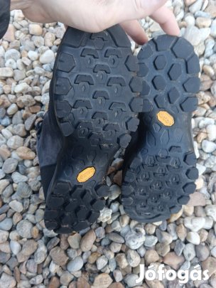 Technika túrabakancs