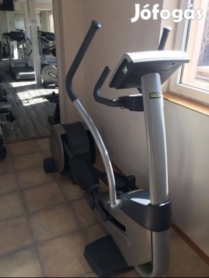 Technogym Excite Elliptikus tréner