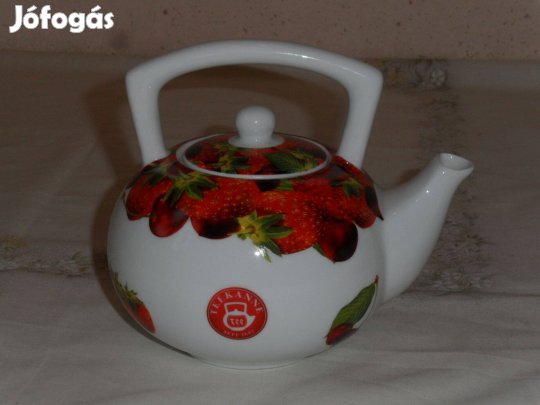 Teekanne porcelán kancsó, kiöntő