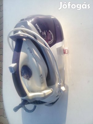Tefal gőzállomásos tartályos vasaló