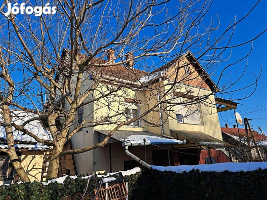 Tégla falazatú családi ház Eladó!