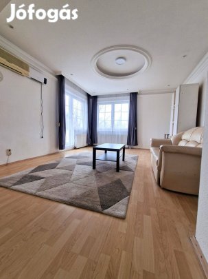 Tégla lakás kiadó (kisállatbarát), a Pólus center közelében