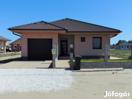 Téglaépításű Családiház megrendelhető, saját telekre 479.000 Ft/m2