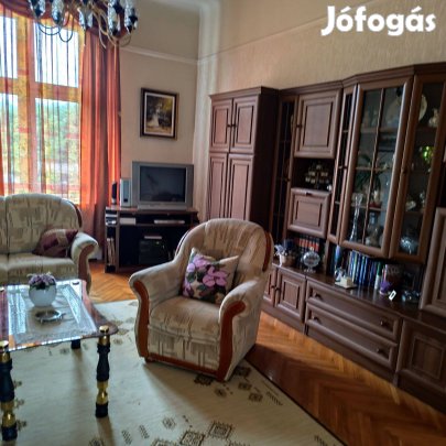 Téglalakás Gyárvárosban !