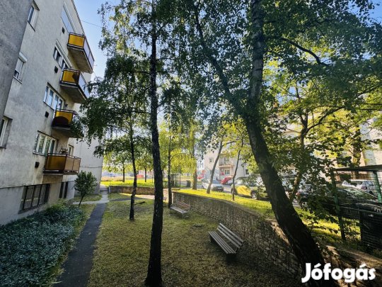 Téglalakás panel árán!!