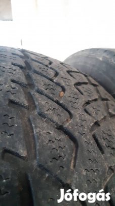 Teherauto felni gumival