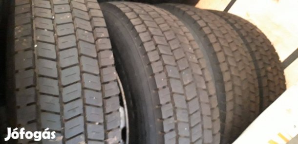 Teherautó gumi 295x80x22.5