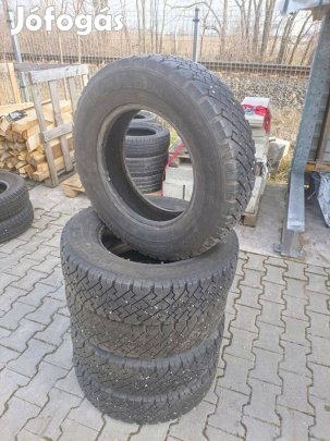 Teherautó gumi - négyévszakos