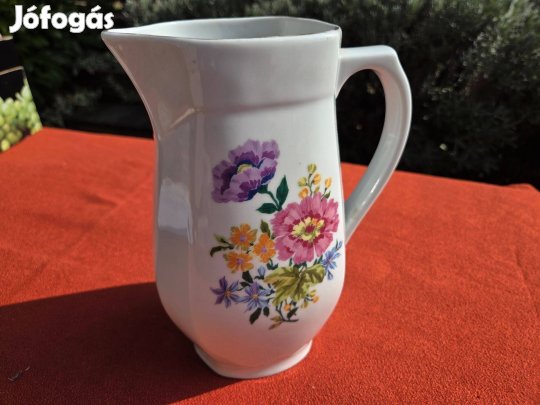 Tejes kancsó eladó