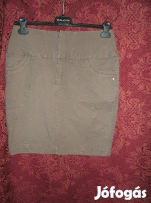 Tejeskávé színű szoknya Derékbősége:74 cm, hossza:47 cm