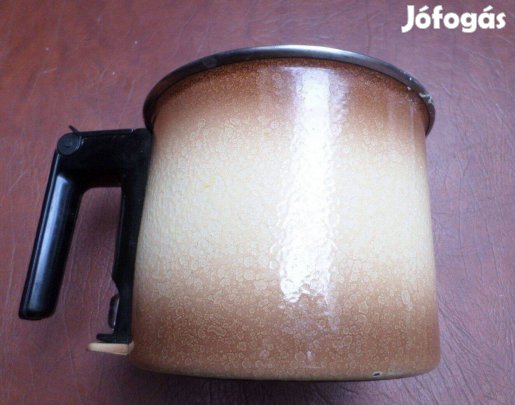 Tejforraló zománcos edény lábas