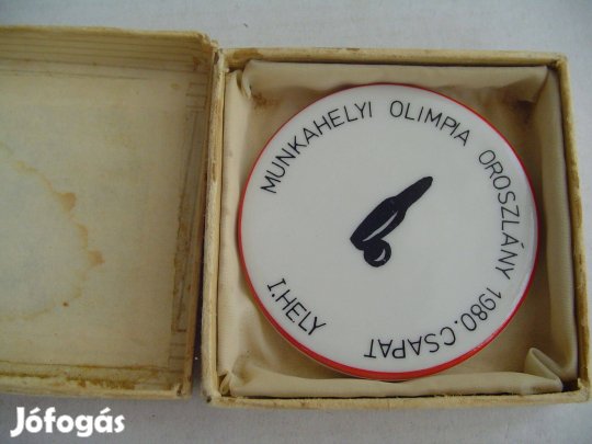 Teke 1980-as Olimpiai Oroszlányi Hollóházi porcelán érem