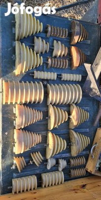 Tekercselő gép, rengeteg sablonnal, anyagokkal