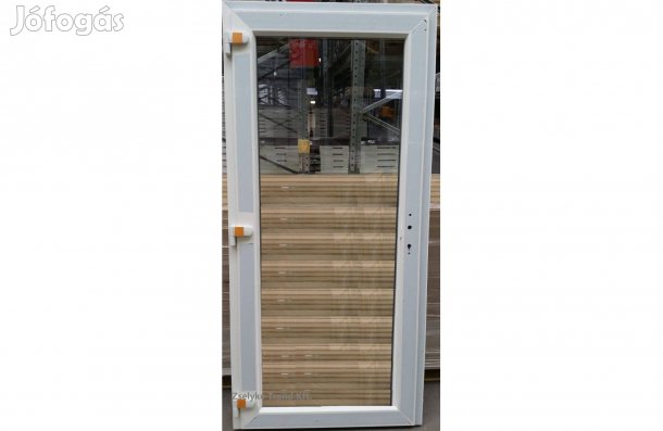 Tele üveges bejárati ajtó akár egyedi méretben is 88x198,95x205 cm