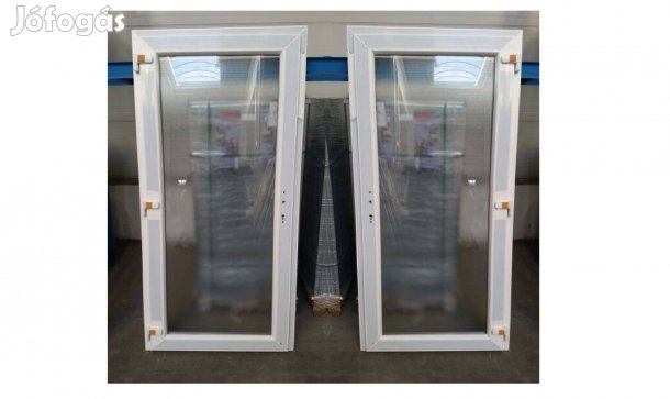 Tele üveges bejárati ajtó akár egyedi méretben is 88x198, 95x205 cm