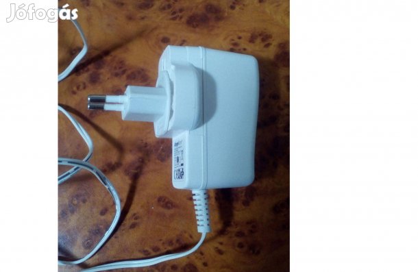 Telefon, tablet töltő adapter 5V 500mA