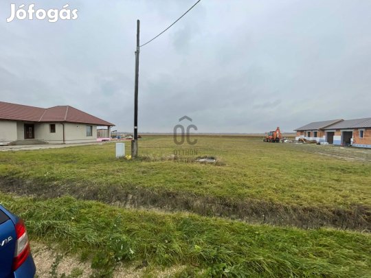 Telek Győrhöz közel Dunaszegen!